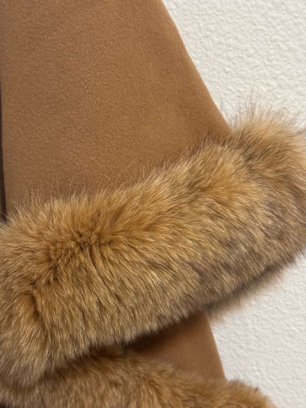 Lux Cashmere Fox Fur Trimmed Wrap Cape in Neutral Camel Italian Made FLAWS - Picture 4 of 10